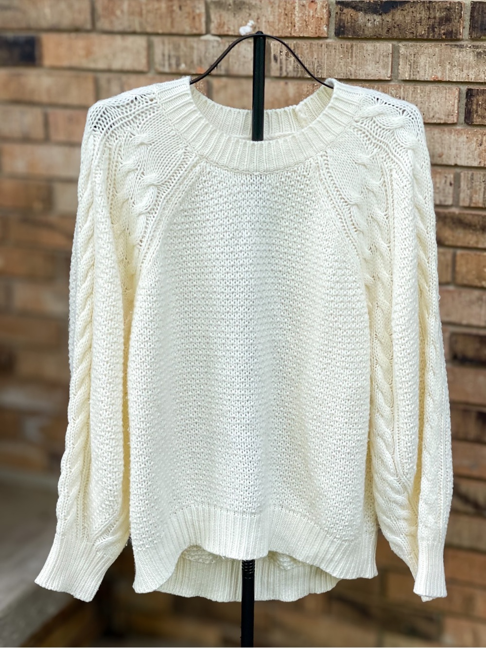 Umgee Cream Cable Knit Sweater XL High Low Hem